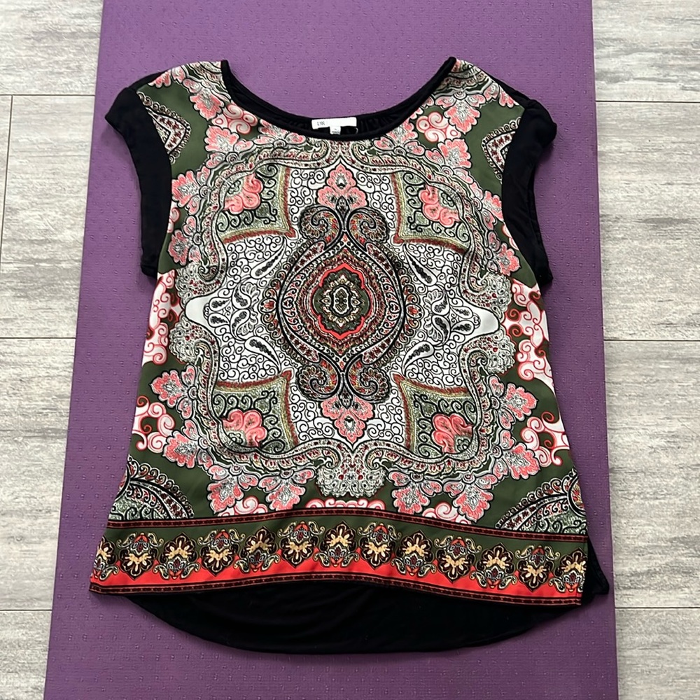 Women’s Blouse - Short Sleeve